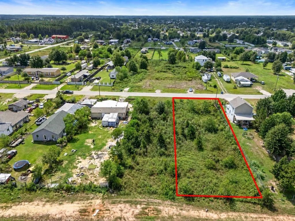 2407 County Road 3540, Cleveland