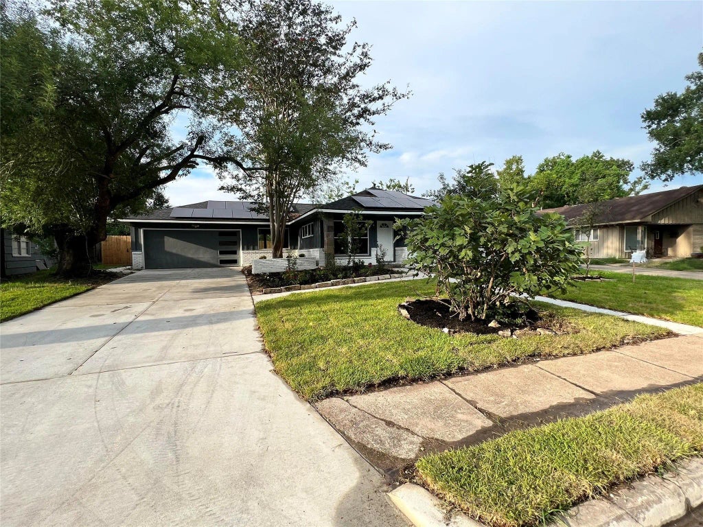 4842 Hummingbird Street, Houston