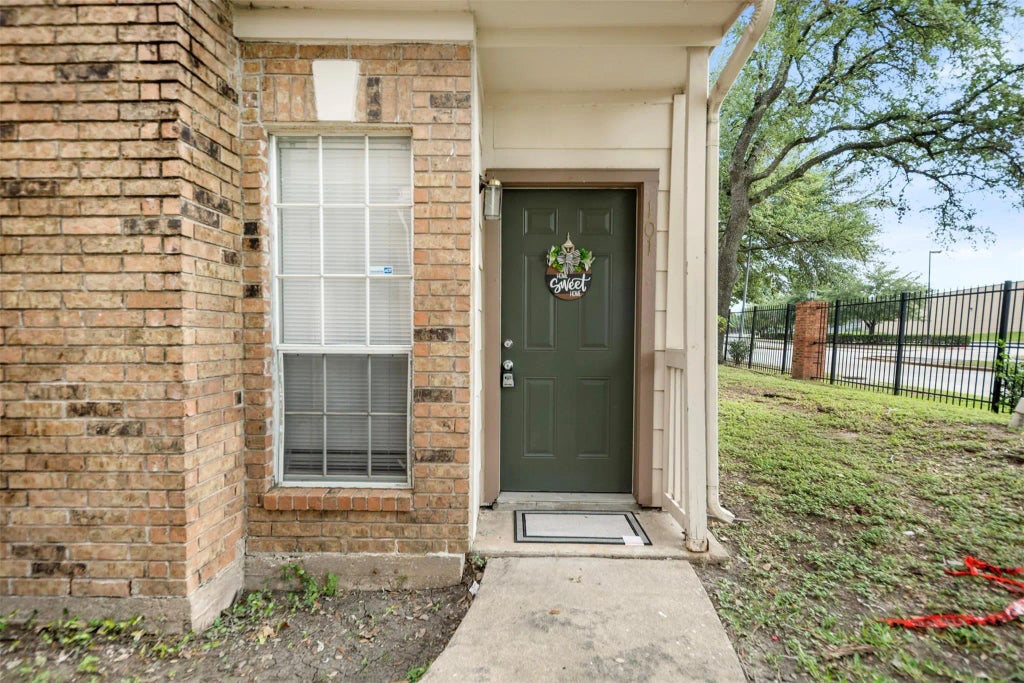 2626 Holly Hall 101, Houston
