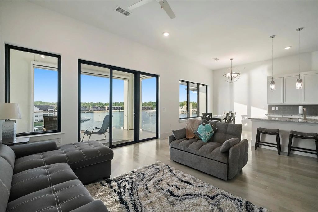 199 Waterpoint Court 405, Conroe