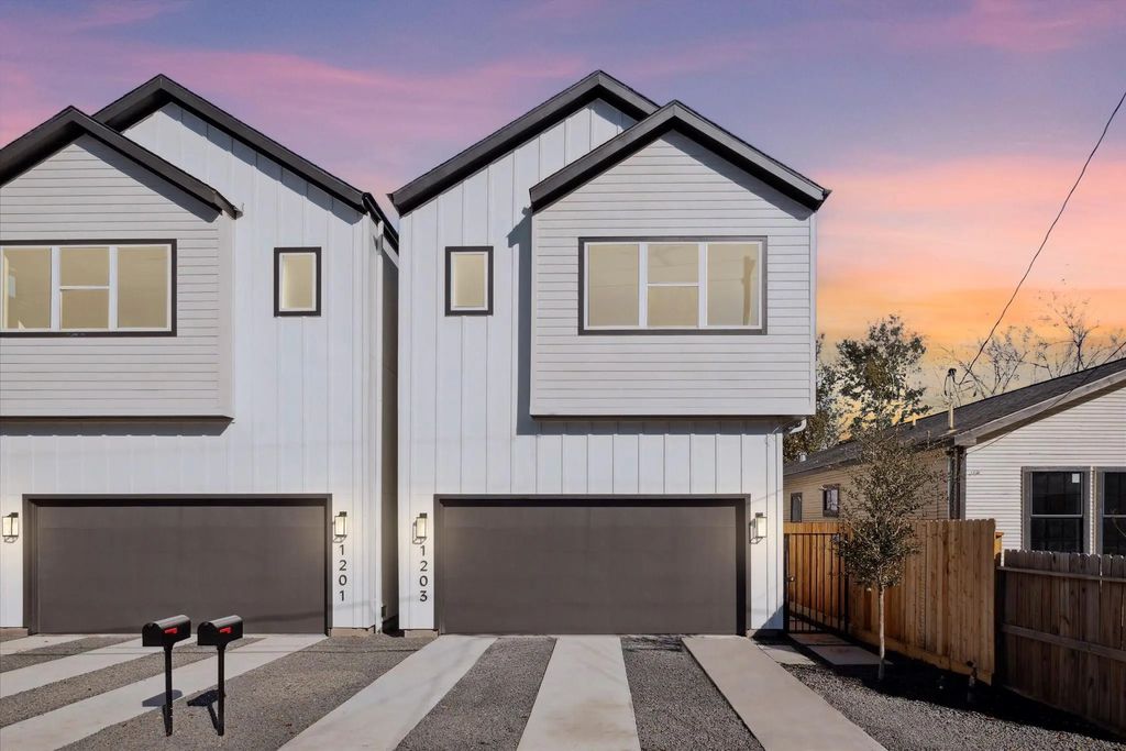 1203 E 27th Street, Houston