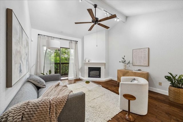 11711 Memorial Drive 272, Houston