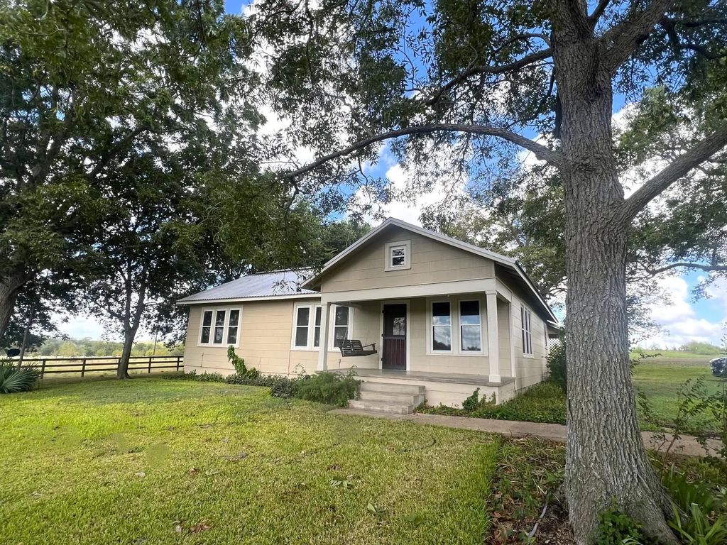 1137 Stokes Road, New Ulm