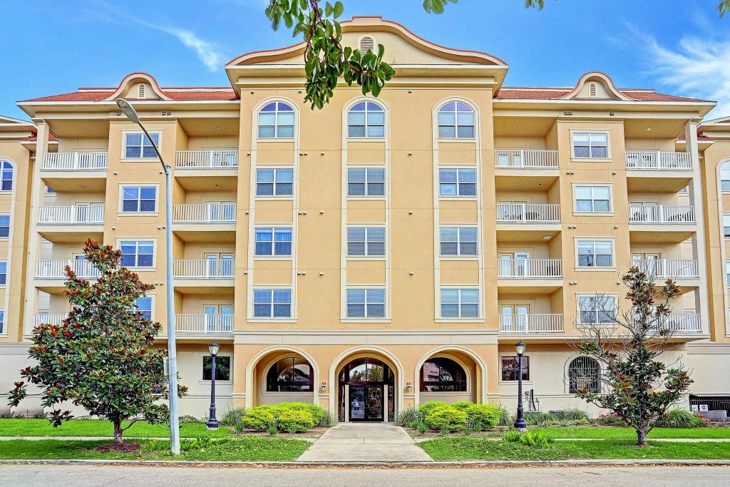 2203 Dorrington Street 306, Houston