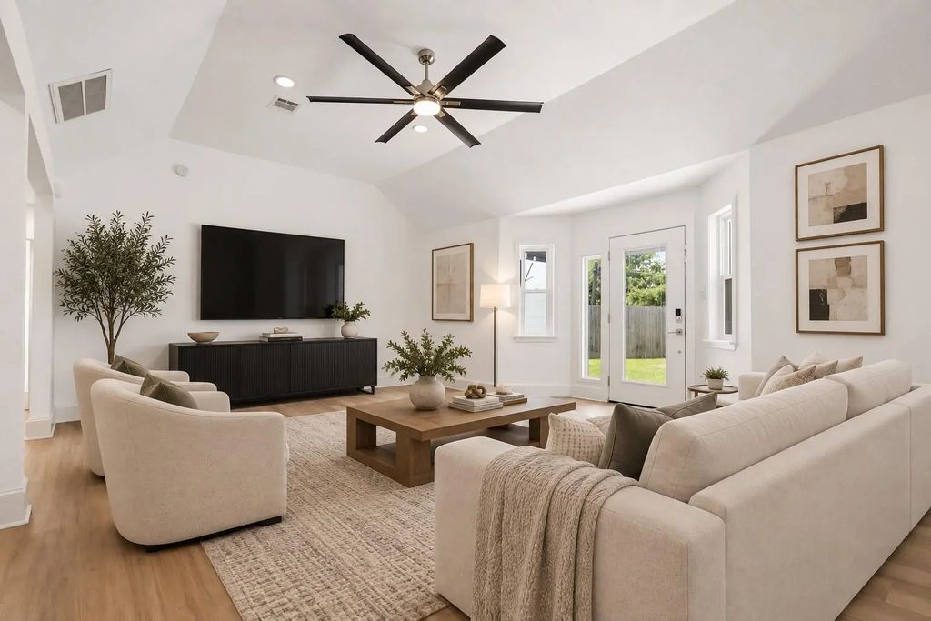5734 Cullen Boulevard, Houston