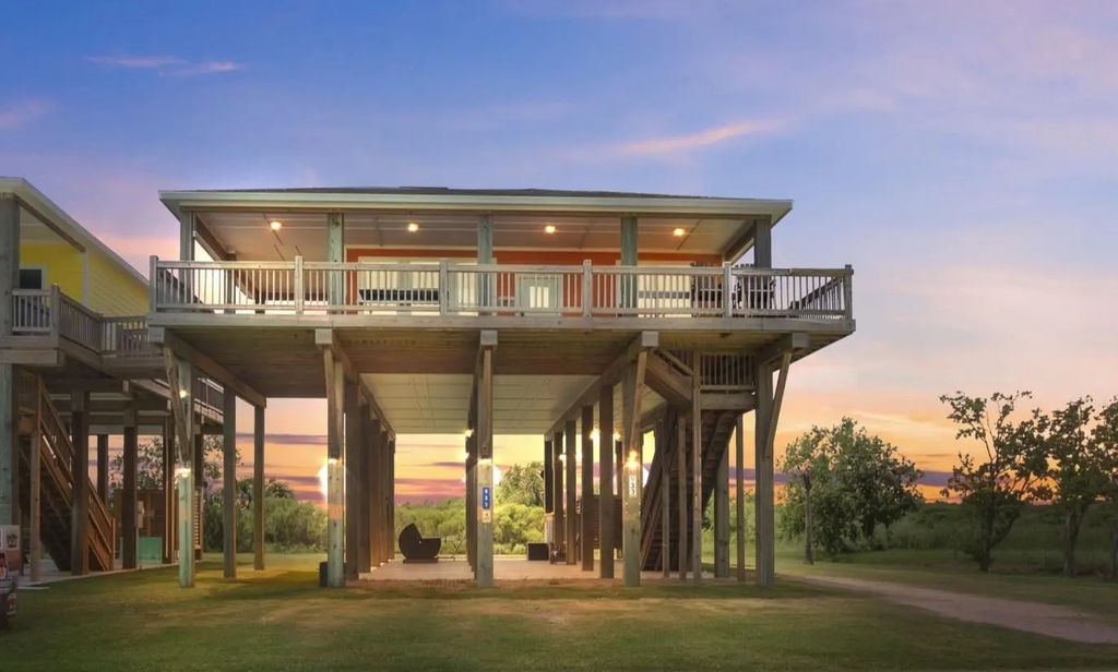 933 Magnolia Lane, Bolivar Peninsula