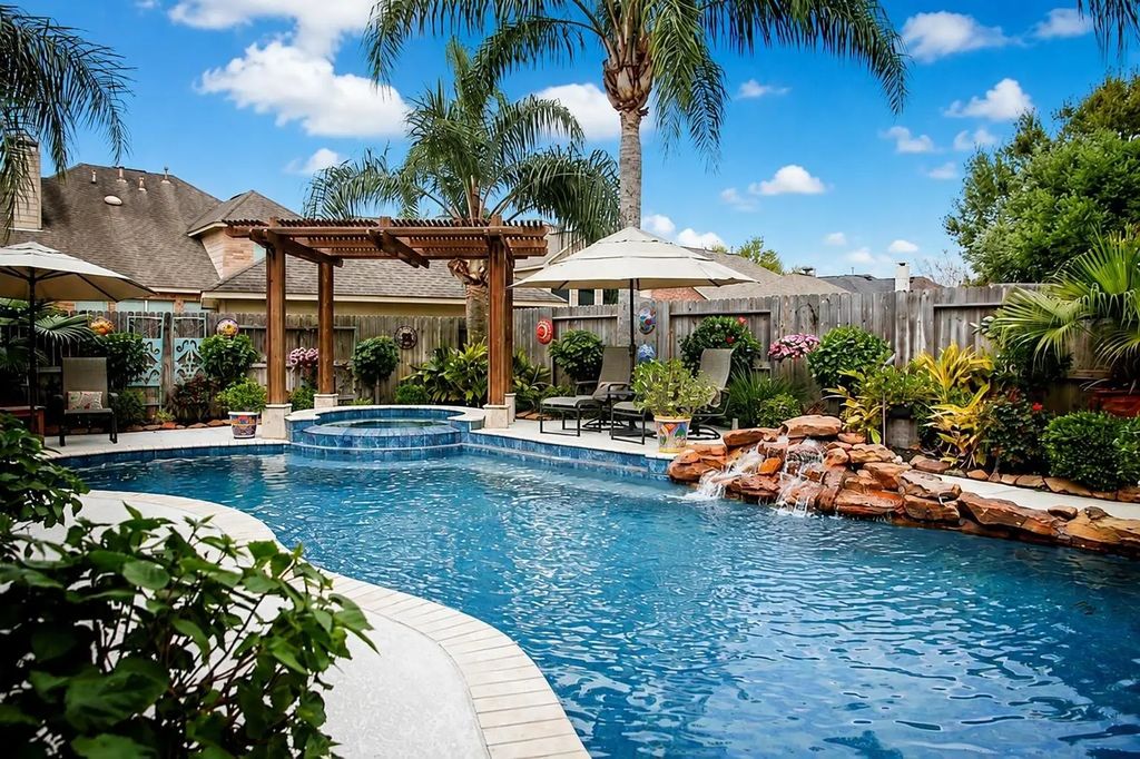 18710 Ember Trails Drive, Houston