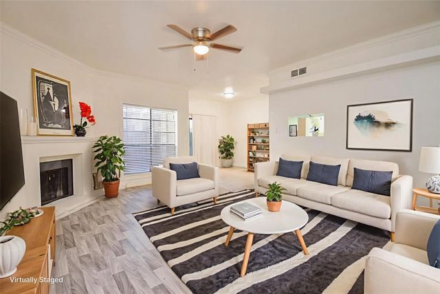 9707 Richmond Avenue 109, Houston