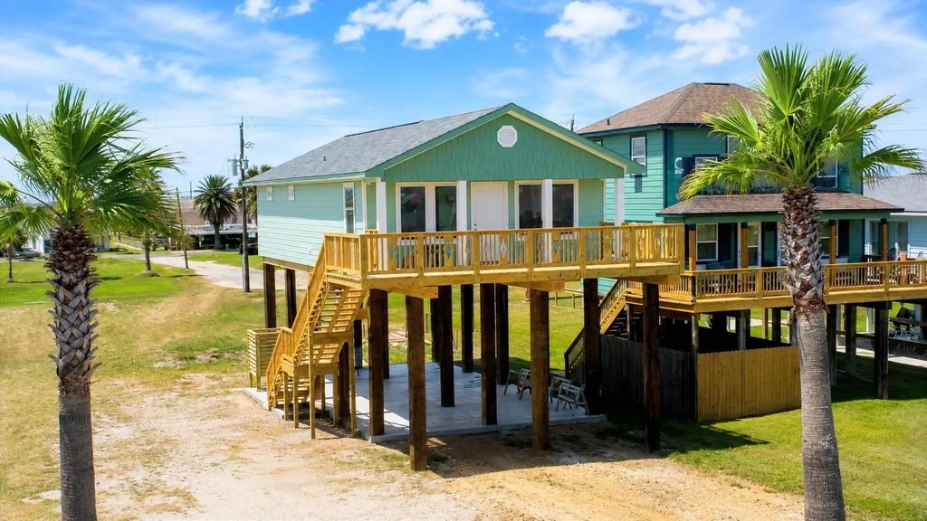 314 Surf Dr, Surfside Beach