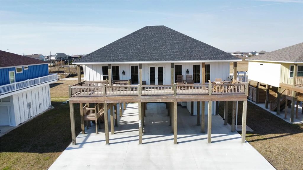 183 Ocean Shores Drive, Port Bolivar