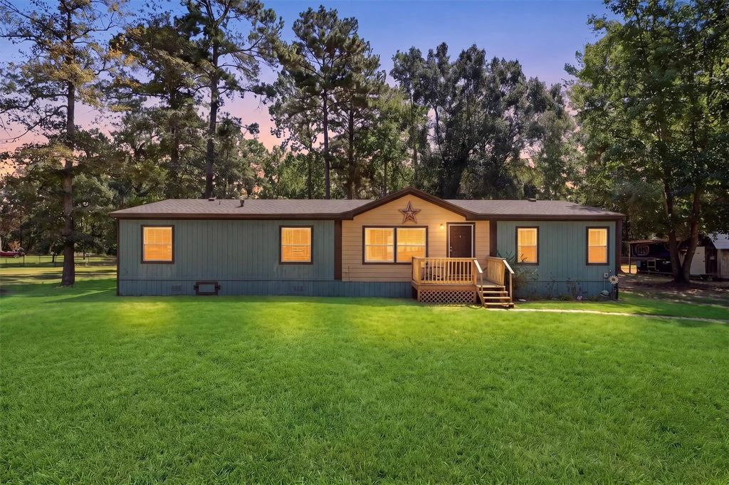 104 Plantation Drive, Waller