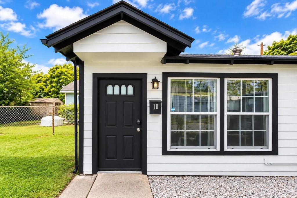 3126 Webster Street 10, Houston