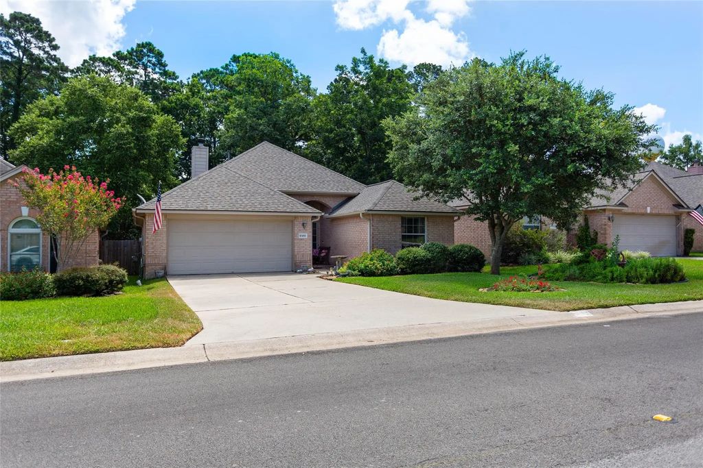 10486 Parkside Drive, Willis