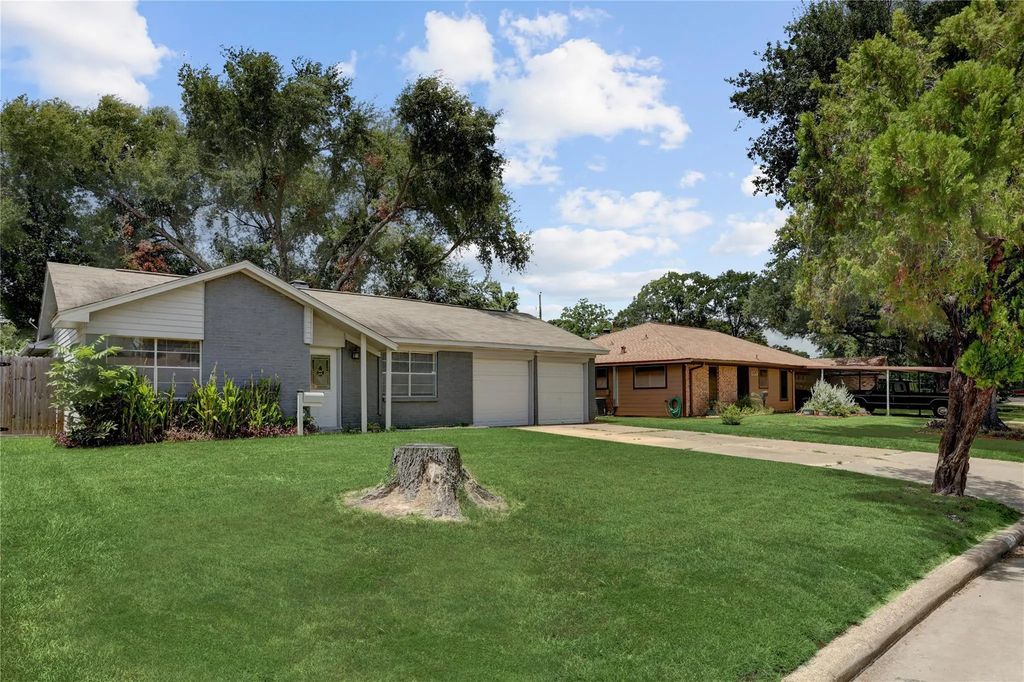 5843 Shurmard Drive, Houston