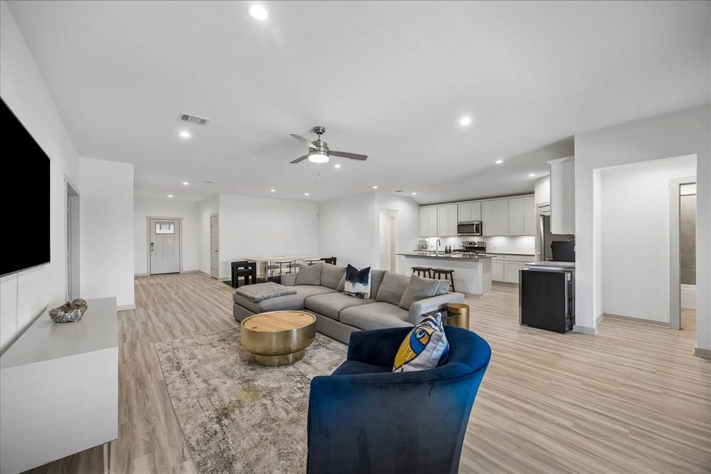 3527 Lake Landing Lane, Missouri City