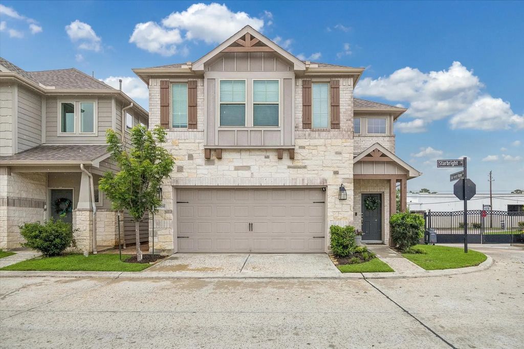 4020 Starbright Street, Houston