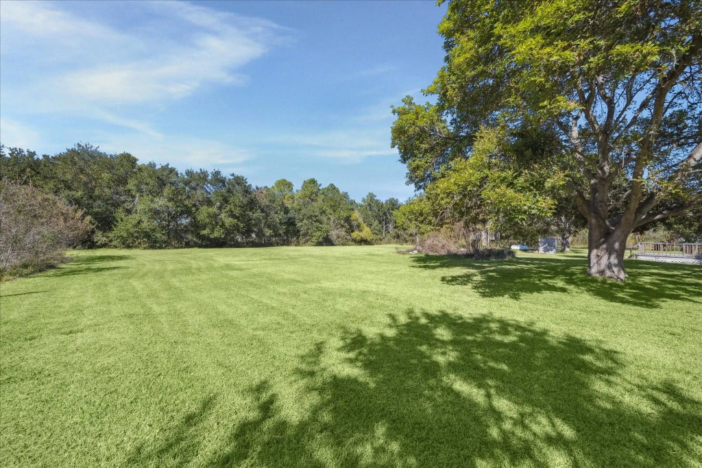 1515 Algoa Friendswood Road, Alvin