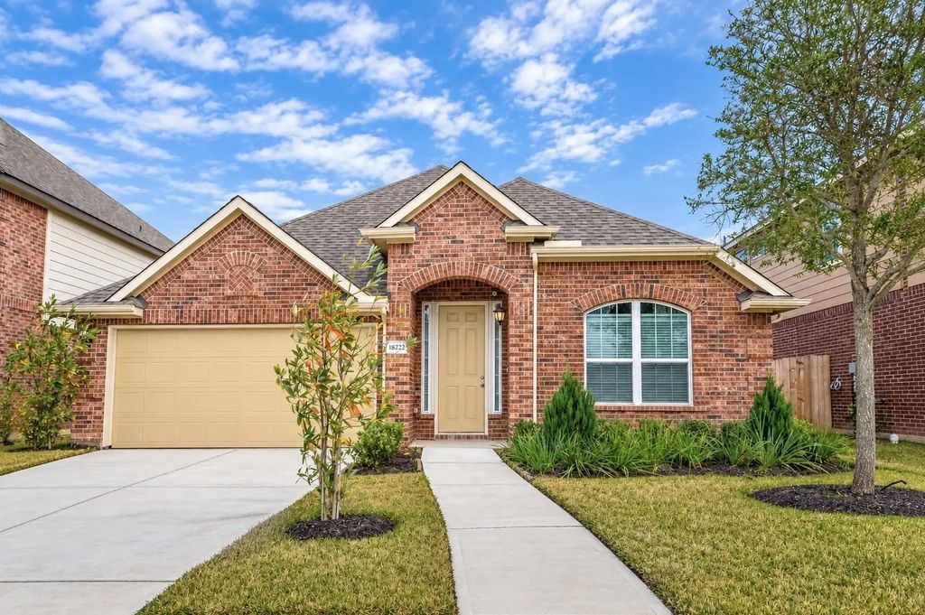 18222 Golden Falls Lane, Spring