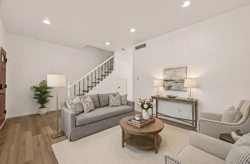 1803 Stoney Brook Drive 108, Houston