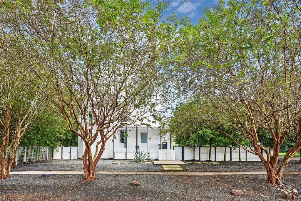 2200 Harvard Street, Houston