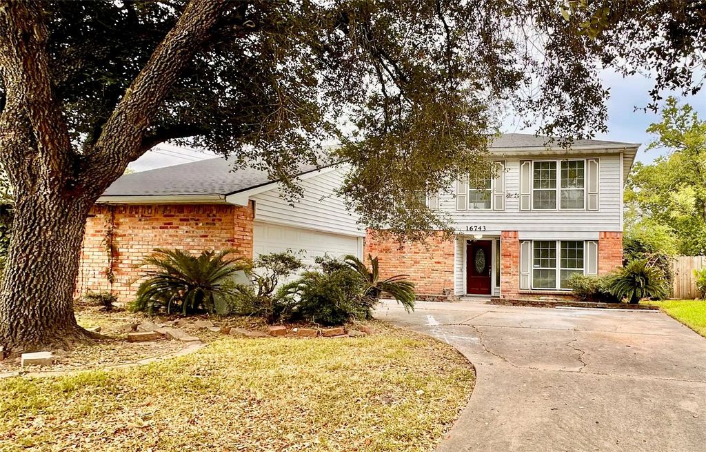 16743 Lost Quail Drive, Houston