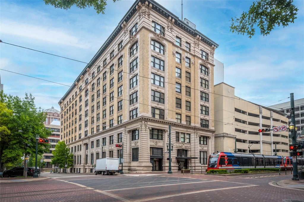 201 Main Street 3h, Houston