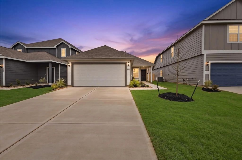1392 Mount Blanc Path, Conroe
