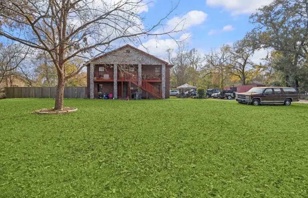 9114 1/2 N Green River Drive, Houston