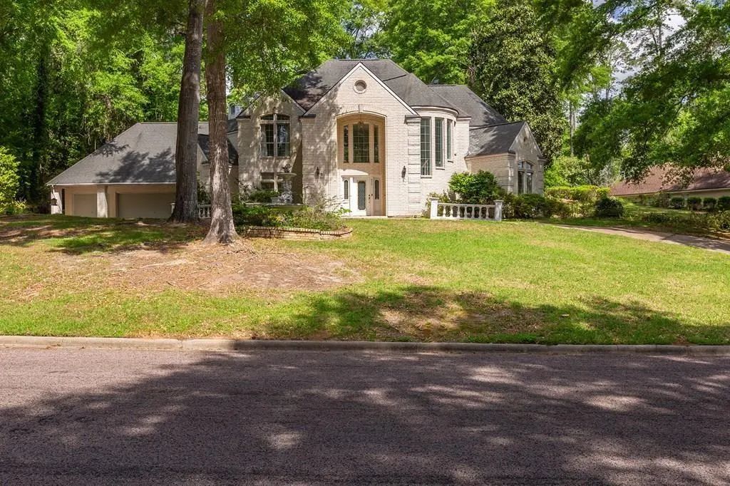 555 Willow Drive, Jasper