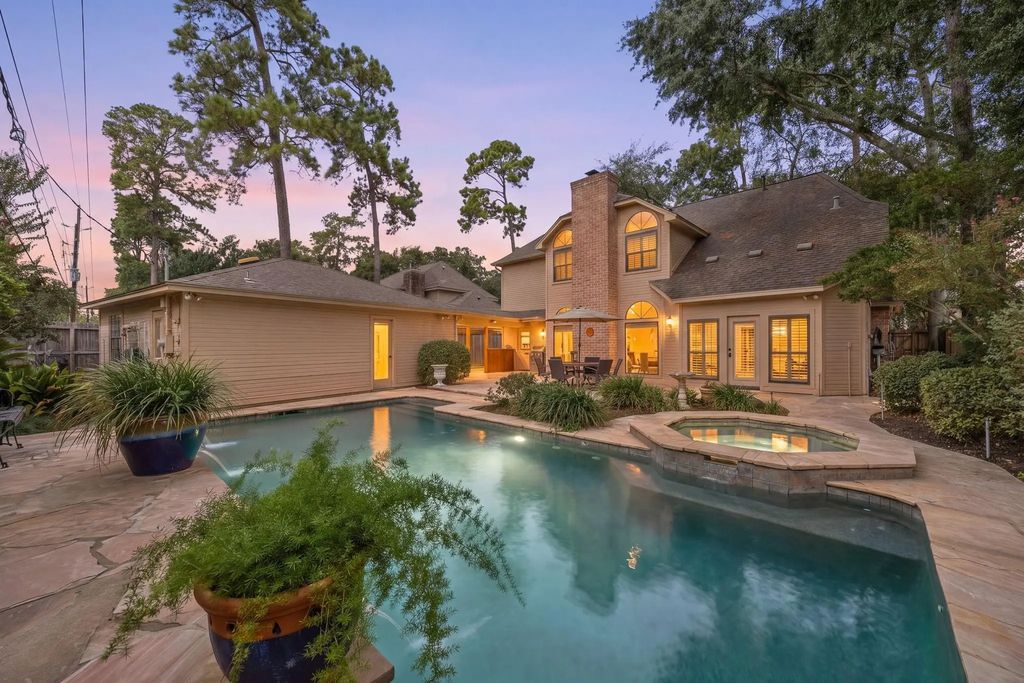 12107 Oakcroft Drive, Houston
