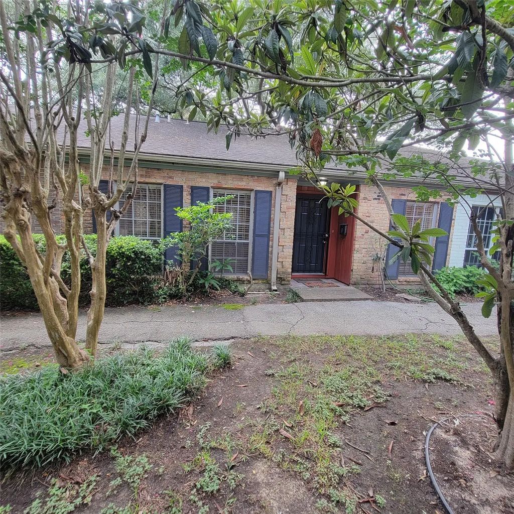5212 Arboles Drive B, Houston
