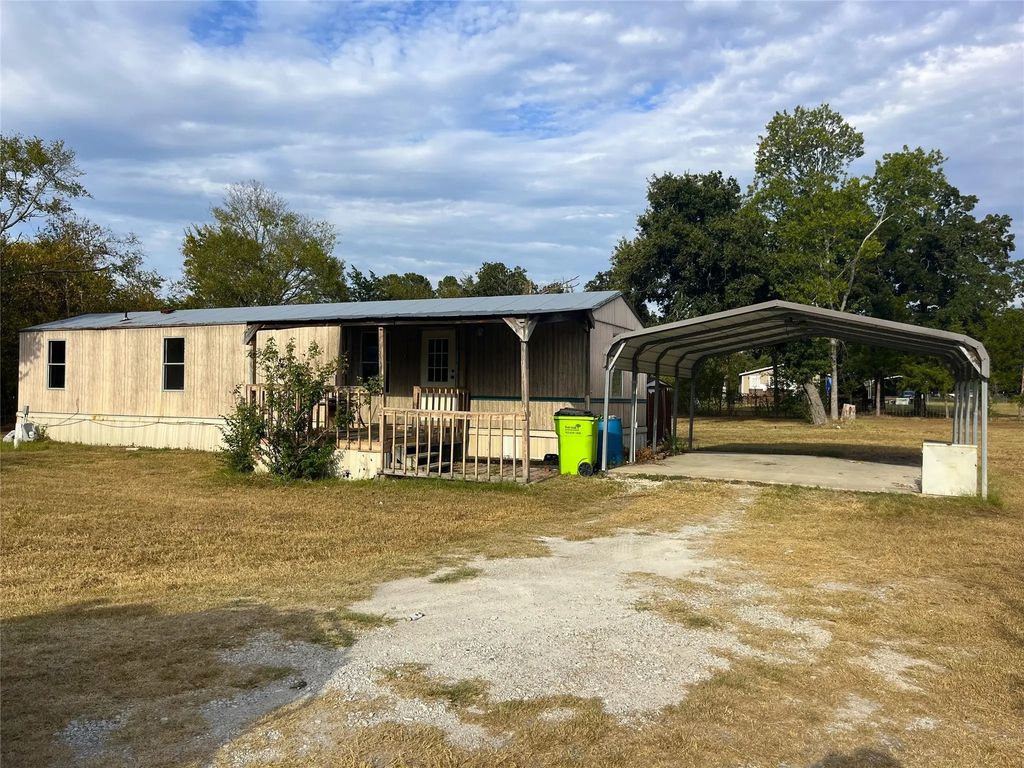 990 Fm 247 Road A, Huntsville