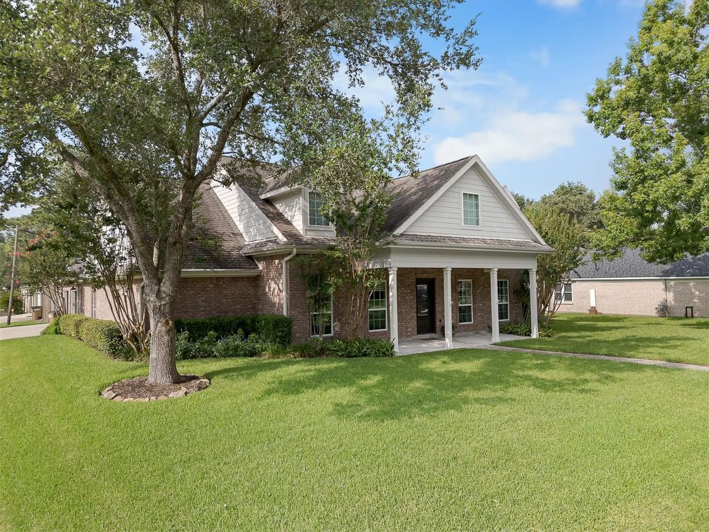 603 Renaldo Street, Dickinson