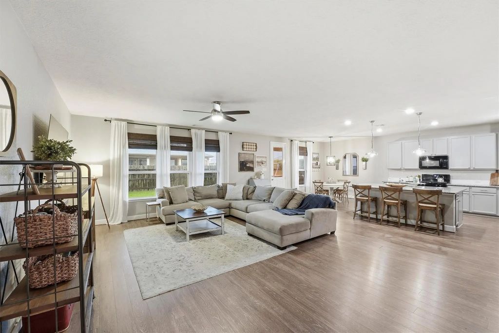 3502 Saxton Green Road, Pearland
