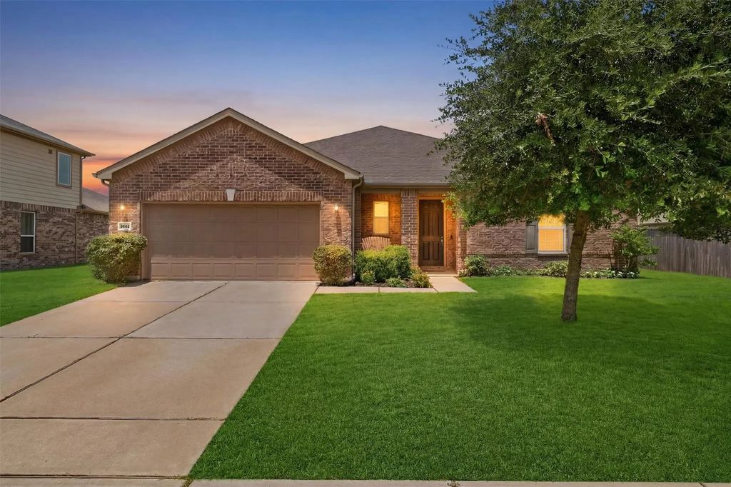 3502 Saxton Green Road, Pearland