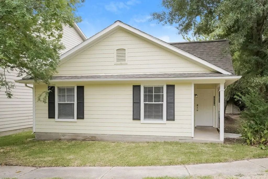 15819 E Park Court, Houston