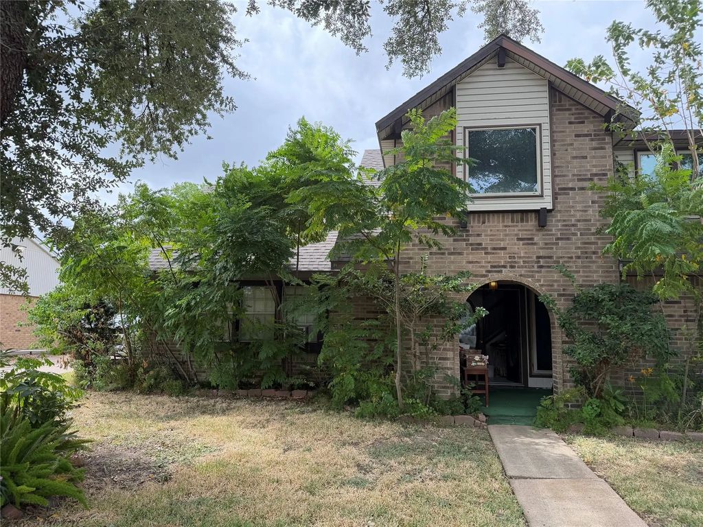 1706 Meadow Lark Street, Deer Park
