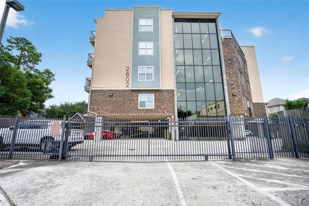 2802 Morrison Street 210, Houston