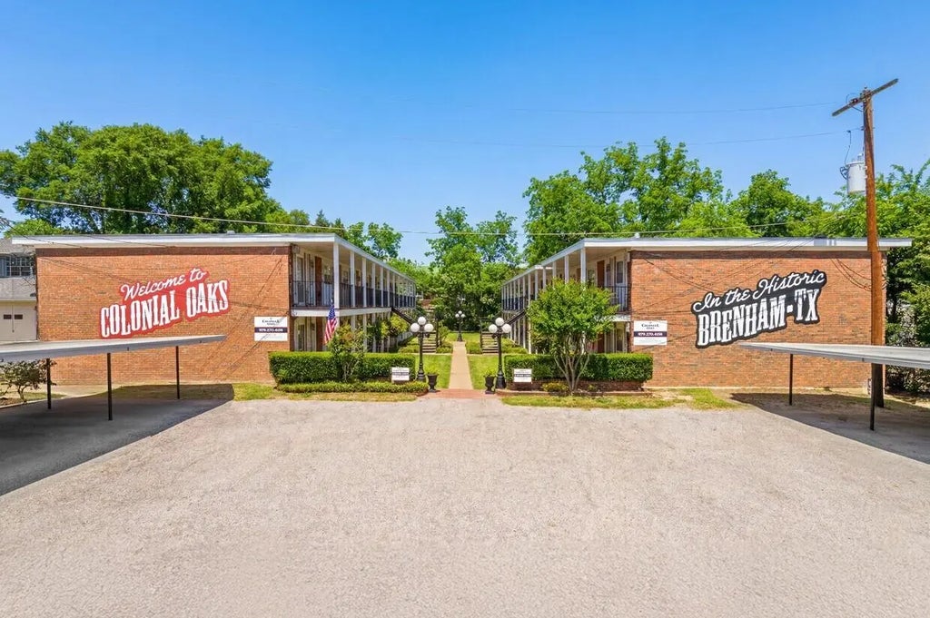 401 E Main Street, Brenham