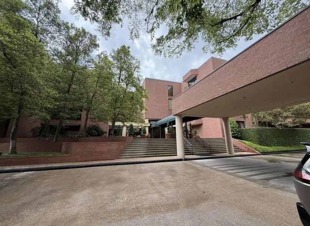 9333 Memorial Drive 412, Houston