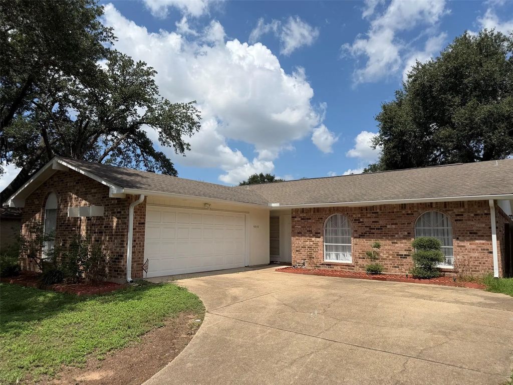 16838 Clan Macintosh Drive, Houston