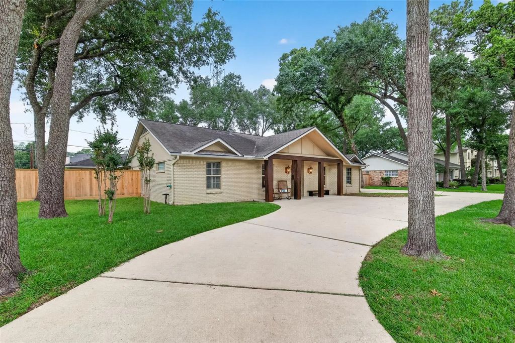 341 W Gaywood Drive, Houston