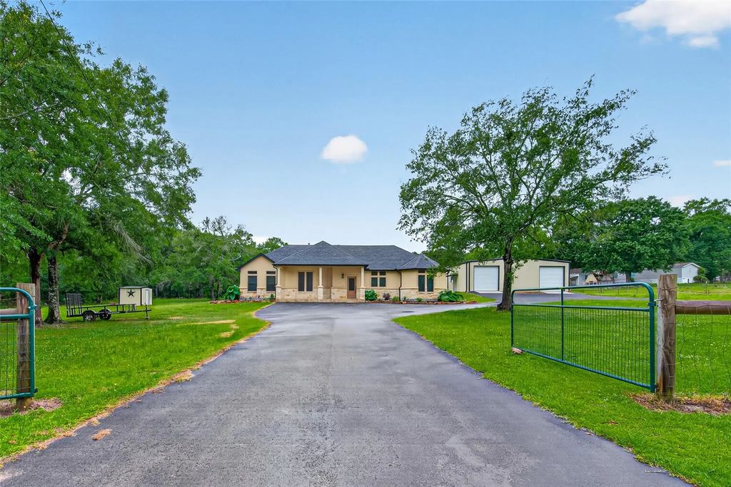 13399 Hill Creek Road, Montgomery