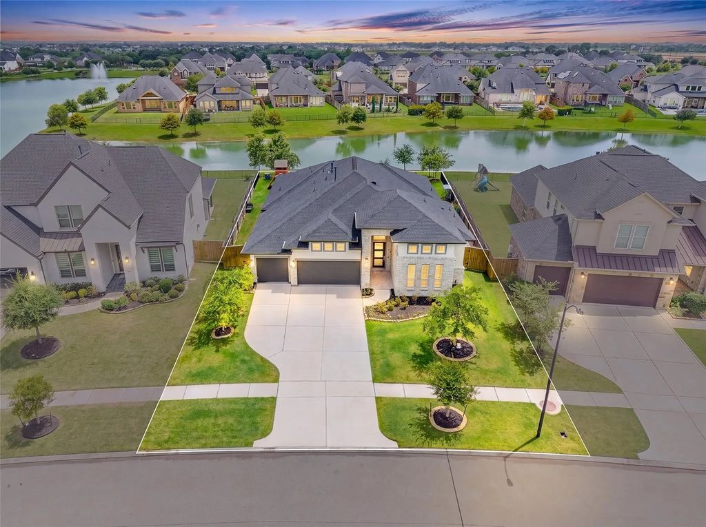 440 Stratus View Court, Katy