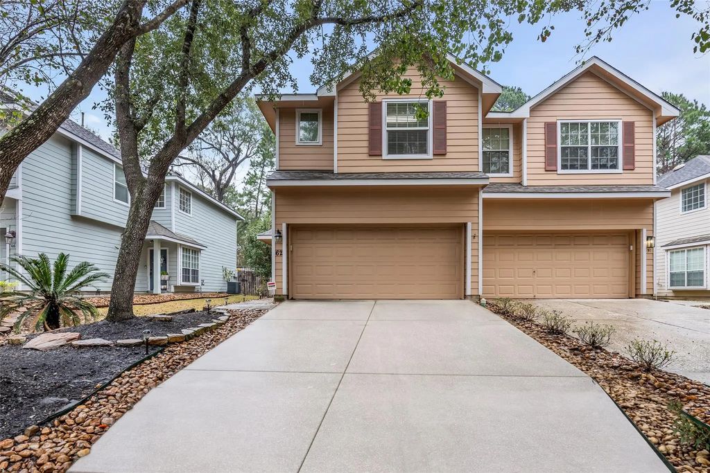 62 S Camellia Grove Circle, The Woodlands