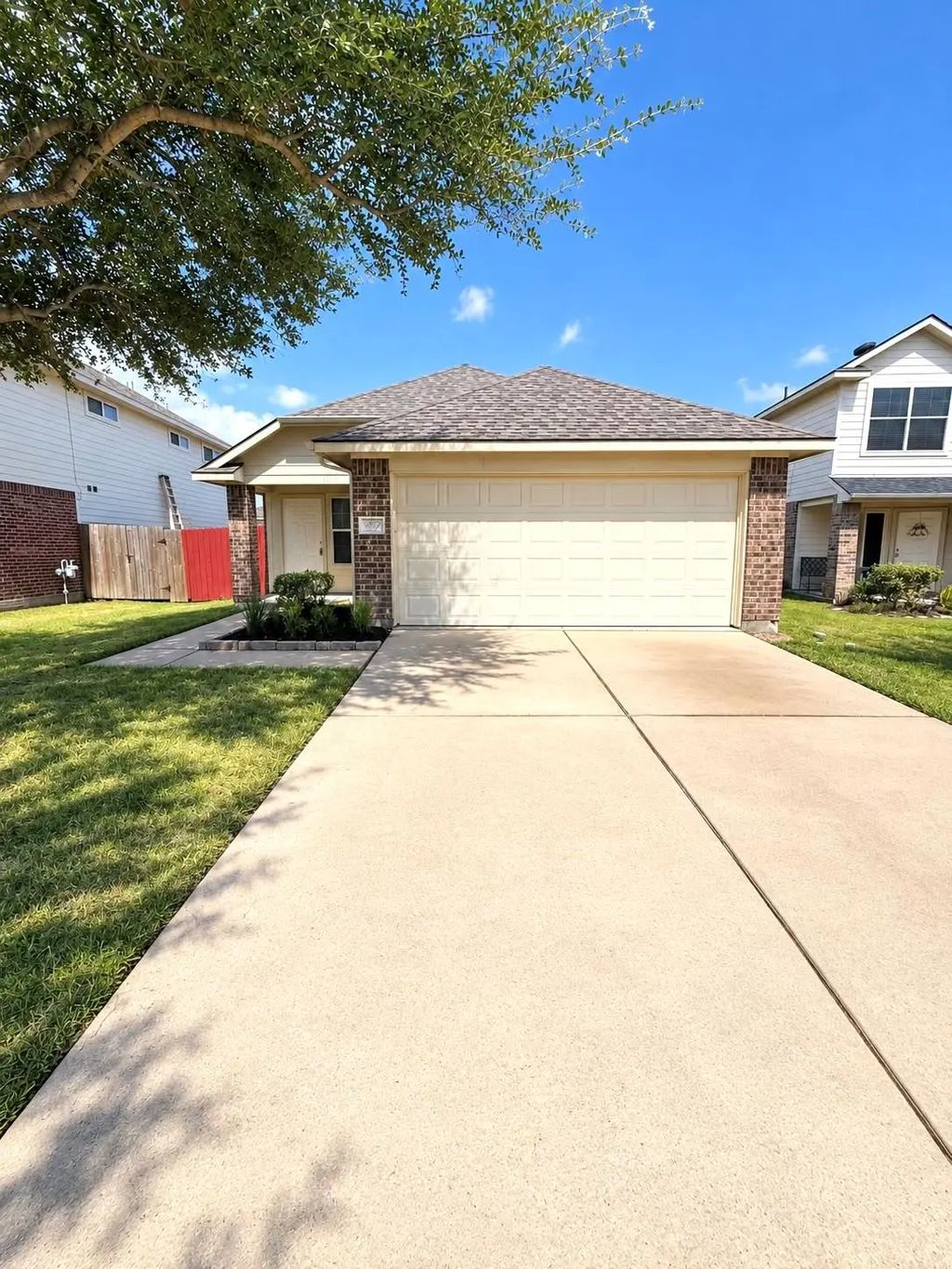 10919 View Pointe Ln, Houston