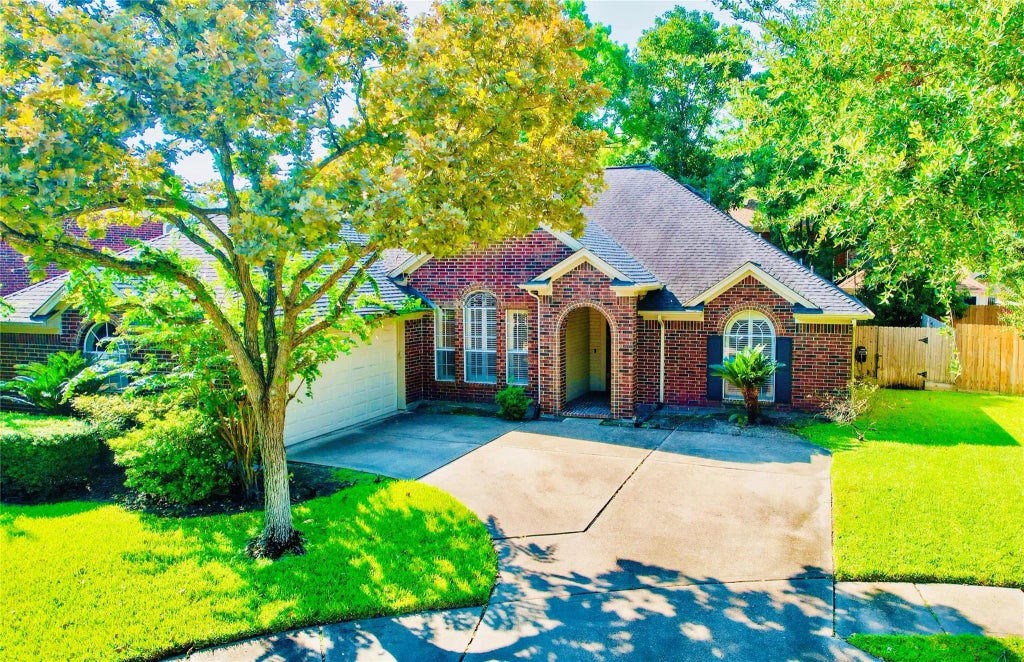 14215 Scarborough Fair Street, Houston