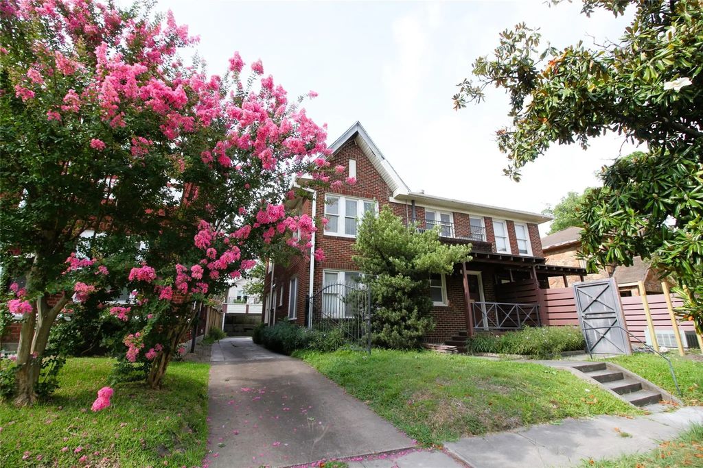 1223 W Gray Street, Houston