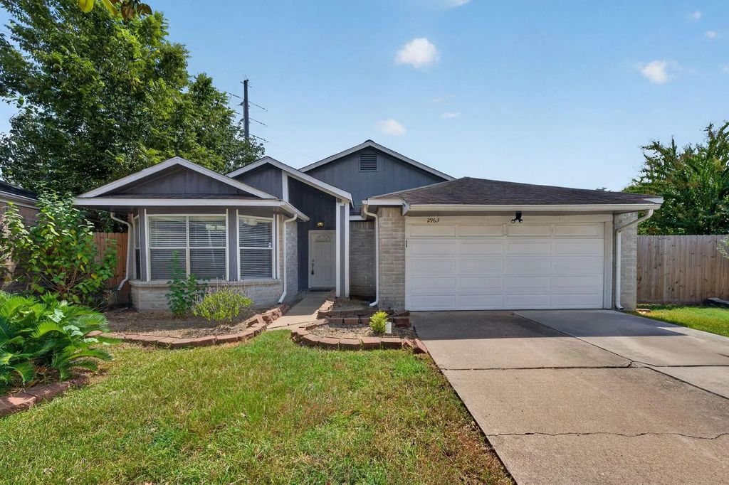2963 Shadow Trail Drive, Houston