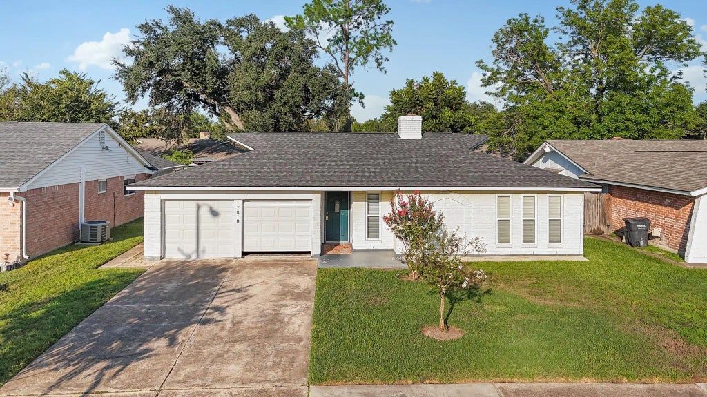 7818 Smokey Wood Lane, Houston